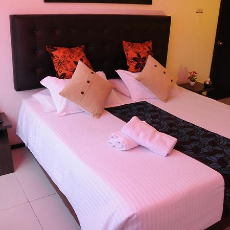בוגוטה Hotel Central House A 5 Min De La Embajada Americana מראה חיצוני תמונה