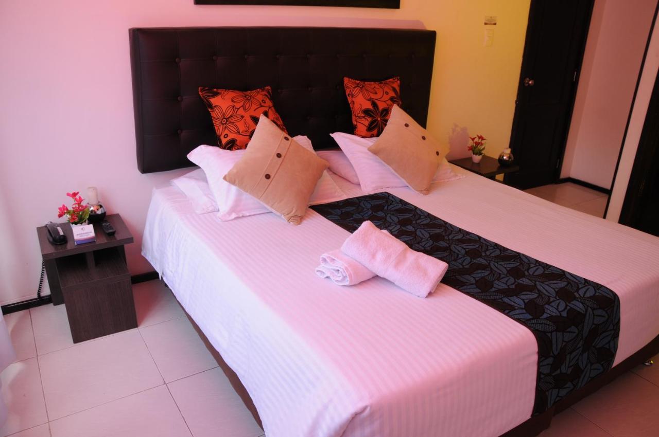 בוגוטה Hotel Central House A 5 Min De La Embajada Americana מראה חיצוני תמונה