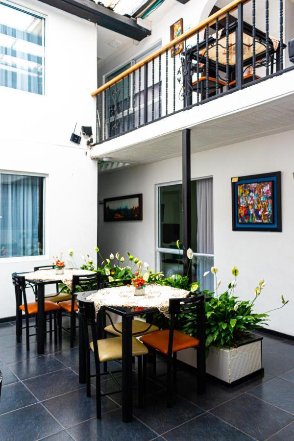 בוגוטה Hotel Central House A 5 Min De La Embajada Americana מראה חיצוני תמונה