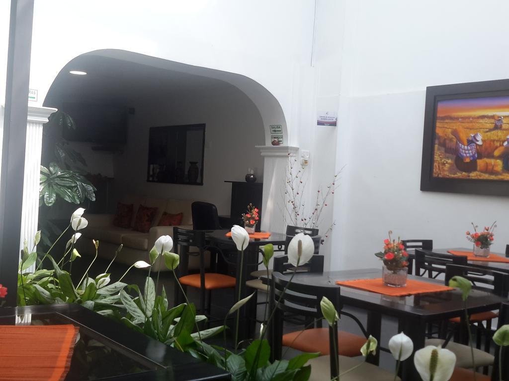 בוגוטה Hotel Central House A 5 Min De La Embajada Americana מראה חיצוני תמונה