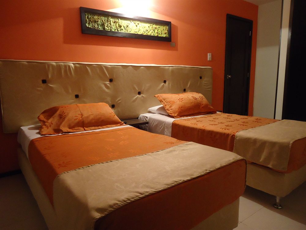 בוגוטה Hotel Central House A 5 Min De La Embajada Americana מראה חיצוני תמונה