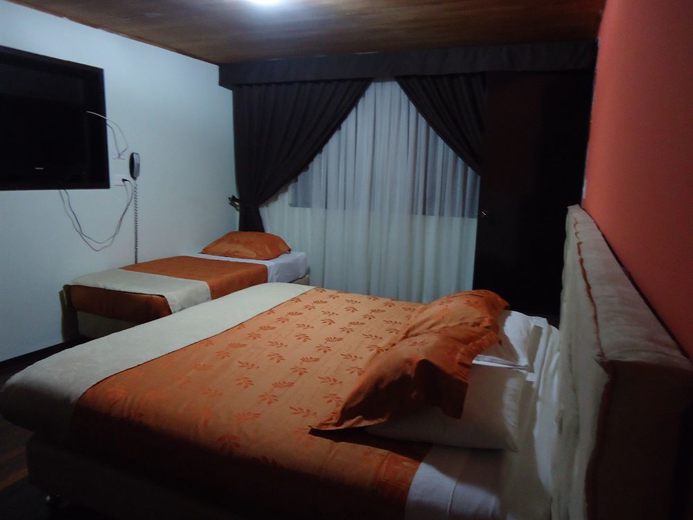 בוגוטה Hotel Central House A 5 Min De La Embajada Americana מראה חיצוני תמונה