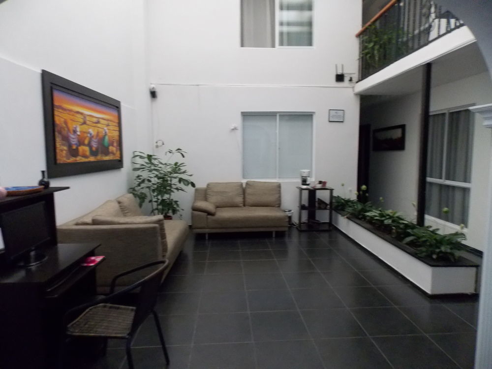 בוגוטה Hotel Central House A 5 Min De La Embajada Americana מראה חיצוני תמונה