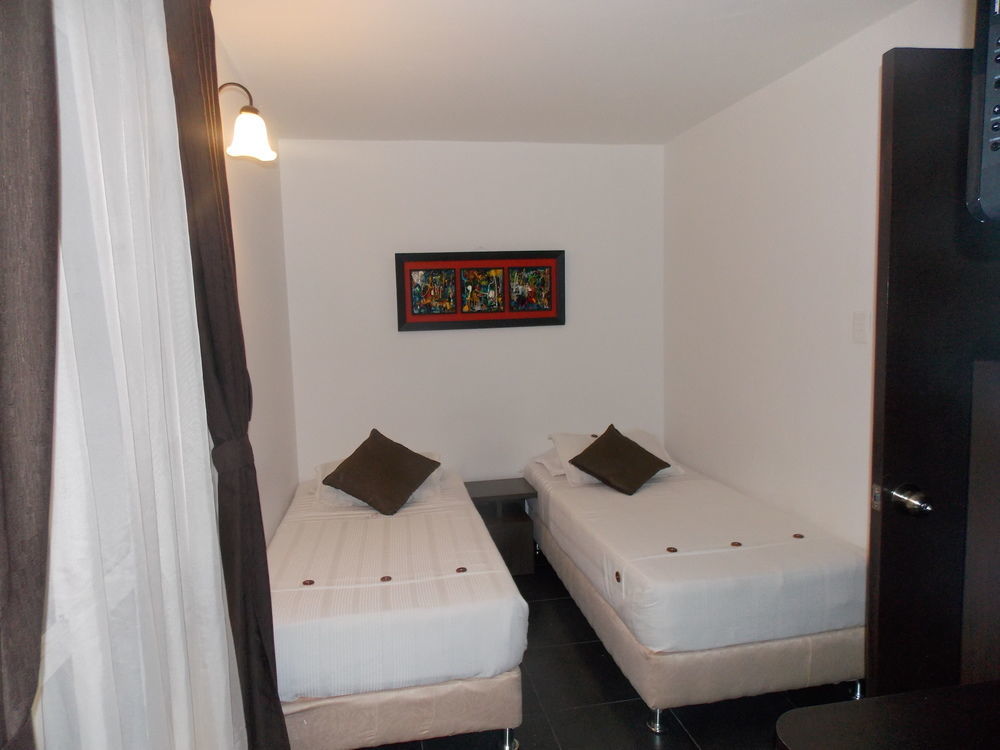 בוגוטה Hotel Central House A 5 Min De La Embajada Americana מראה חיצוני תמונה